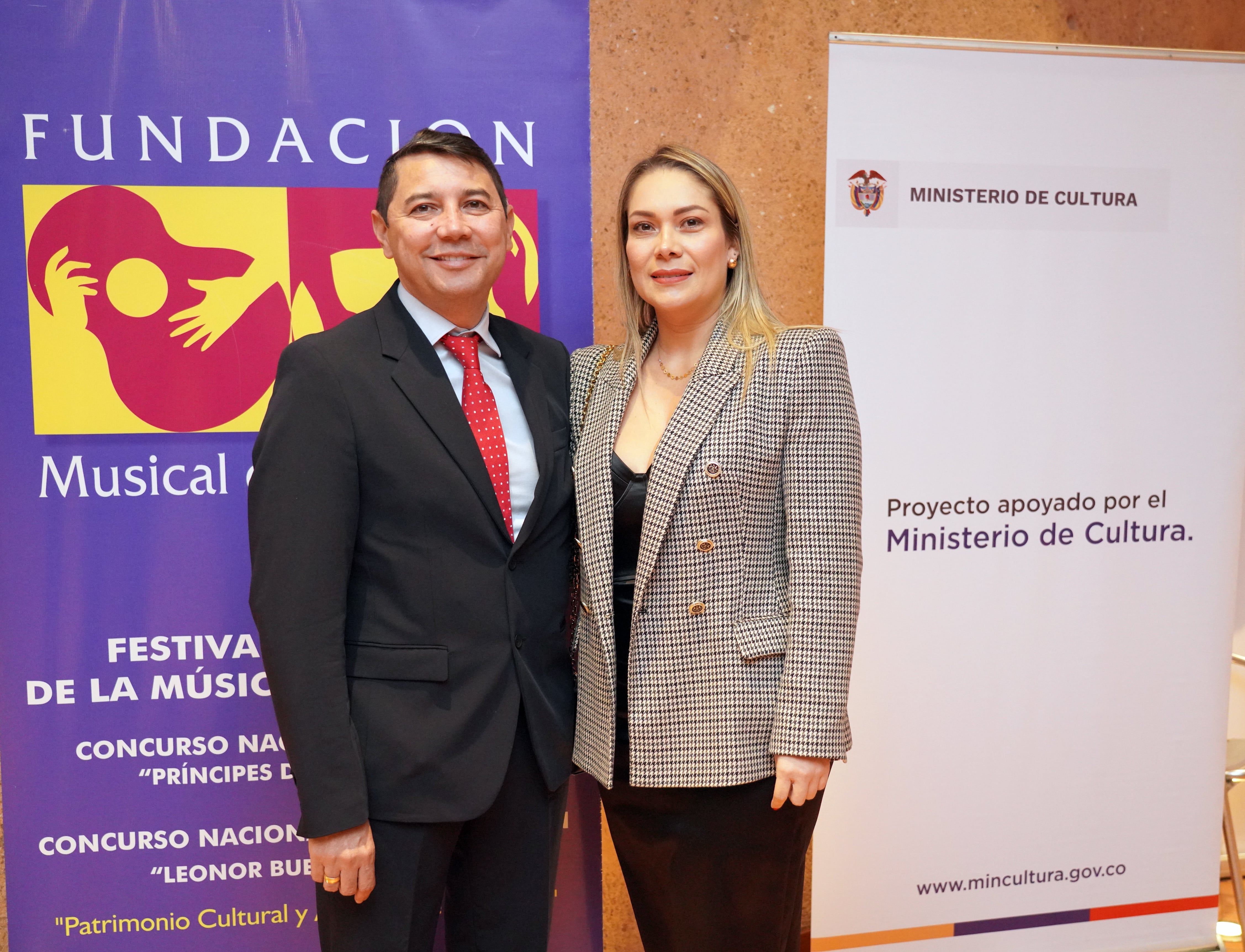 Andres Hurtado Leidy Galeano-min